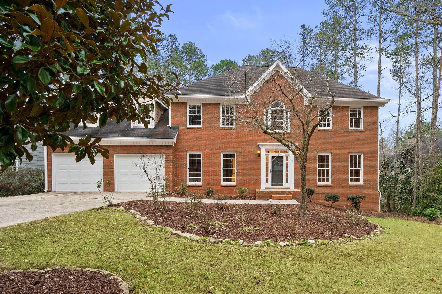Single Family Homes for Sale at Wonderful Home in Sought-After Swim and Tennis Community of Saddlebrook 1092 Polo Club Drive Marietta, Georgia 30064 United States