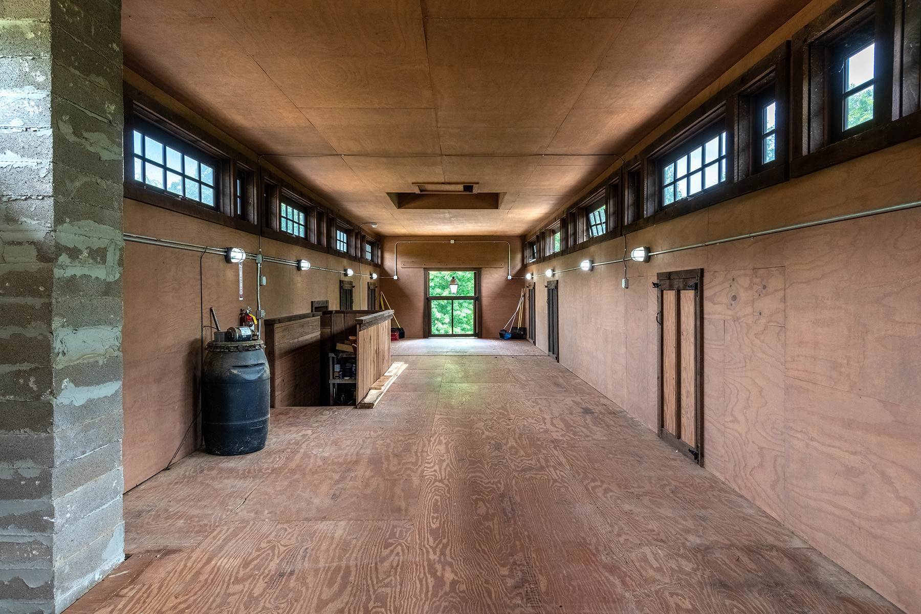 35. Farm and Ranch Properties for Sale at Equestrian Lovers Rare Opportunity 10290 Belladrum Drive Johns Creek, Georgia 30022 United States