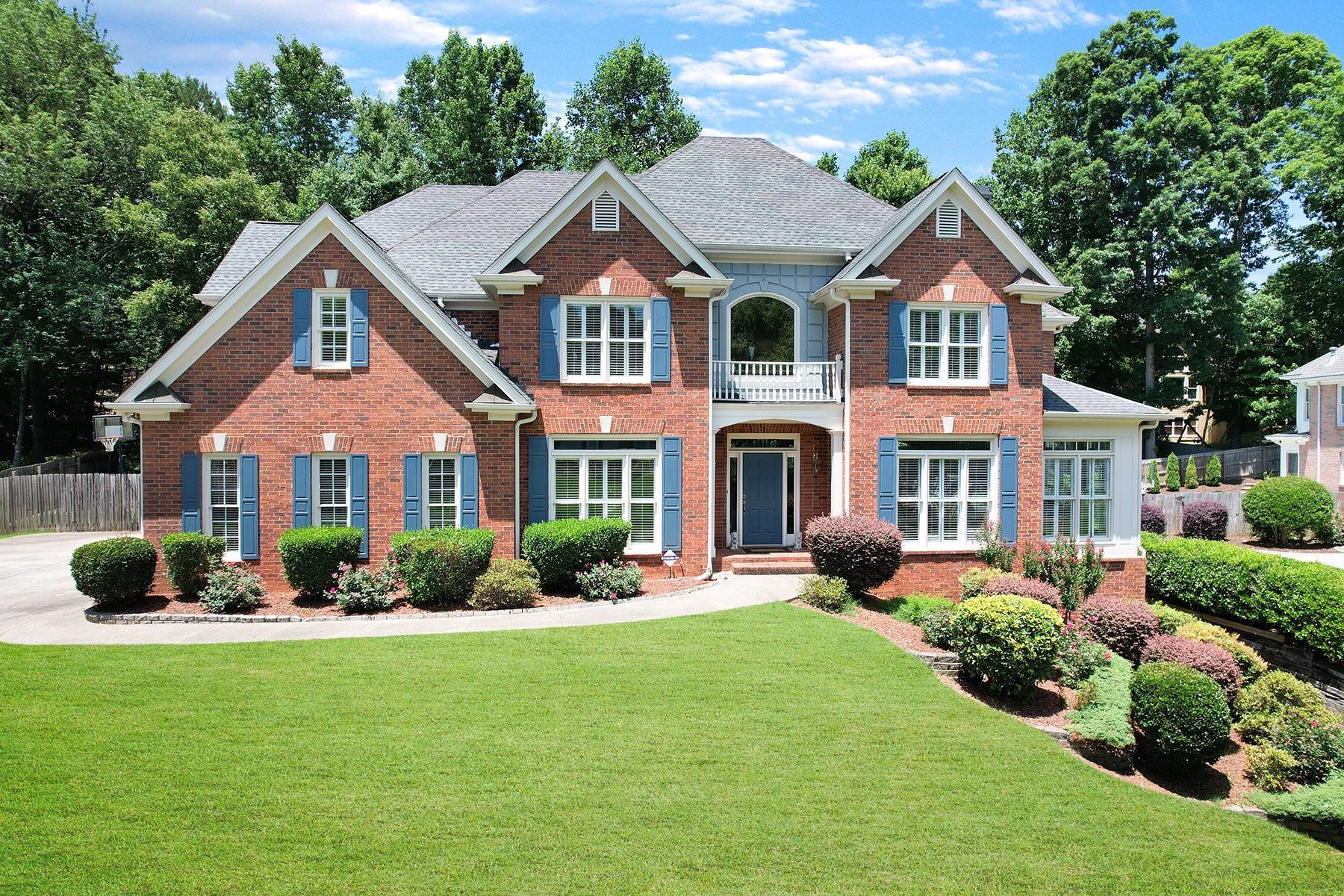 Single Family Homes για την Πώληση στο Beautiful Estate Home in Sought-After Seven Oaks 5590 Commons Lane Johns Creek, Γεωργια 30005 Ηνωμένες Πολιτείες